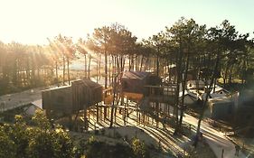 Bukubaki Eco Surf Resort